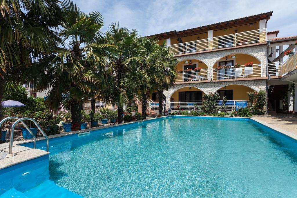 Apartments Paradis Rovinj Exterior foto
