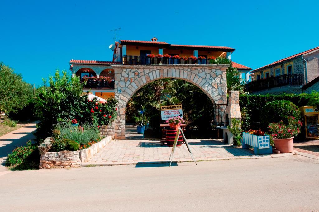 Apartments Paradis Rovinj Exterior foto